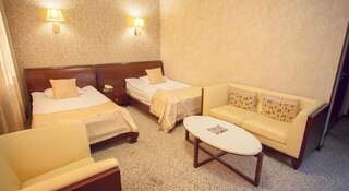 Гостиница Мартон Палас Калининград Стандартный двухместный номер с 2 отдельными кроватями-9