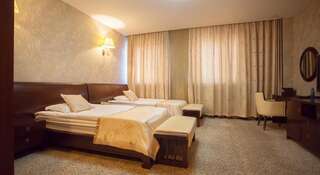 Гостиница Мартон Палас Калининград Стандартный двухместный номер с 2 отдельными кроватями-8